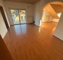 Großzügige 5ZKB Dachgeschosswohnung mit 2 Balkonen - Schmelz