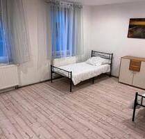 Monteure Zimmer wg zimmer - 12,00&nbsp;EUR Kaltmiete, ca.&nbsp; 140,00&nbsp;m&sup2; in Grevenbroich (PLZ: 41517) Neuenhausen