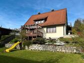 Foto - Renoviertes Einfamilienhaus mit großen Garten