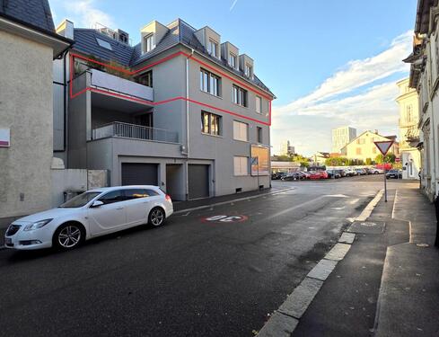 Foto - Neuwertige 4 -Zi.-Wohnung - in TOP Lage, direkt am Rande der Innenstadt!