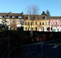 4 Zimmer +1 Durchgangszimmer, ca.108 m2, von priv. zu verm. - Mülheim an der Ruhr