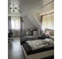 Attraktive 4-Zimmer-Dachgeschosswohnung mit Balkon - Kulmbach Blaich