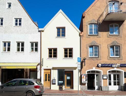 Foto - Maximale Sichtbarkeit - Moderne Gewerberäume im Erdgeschoss in Schongauer Altstadt!