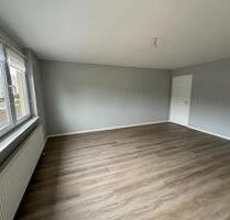 Stadt & Natur: Verkehrsgünstige Zwei-Zimmer-Wohnung in Oberursel - Oberursel (Taunus)