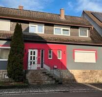 Doppelhaushälfte in Grünsfeld - 475.000,00&nbsp;EUR Kaufpreis, ca.&nbsp; 265,00&nbsp;m&sup2; in Grünsfeld (PLZ: 97947)