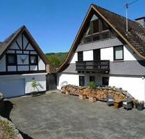 Zwei Häuser mit traumhaftem Garten - Siegen Eiserfeld