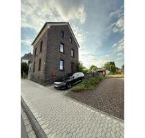 Charmantes Basalt-Bruchsteinhaus – umfangreich modernisiert, mit - Kottenheim