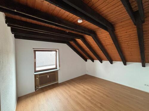 Foto - 3 Zimmer Dachgeschoßwohnung zur Miete in Hirschberg an der Bergstraße