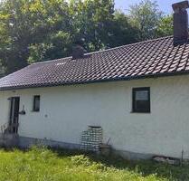 Wohnhaus, Haus, Baugrund - 220.000,00&nbsp;EUR Kaufpreis, ca.&nbsp; 65,00&nbsp;m&sup2; in Bernried (PLZ: 94505)