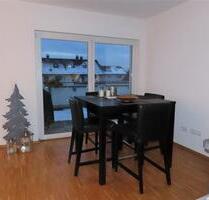 Modernes Penthouse mit EBK, Dachterrasse und TG Stellplatz in ruhiger Lage in Niestetal-S.