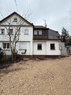 Foto - 2‑Familienhaus Doppelhaus in Fürth‑Oberfürberg – 1.800 € Kaltmi