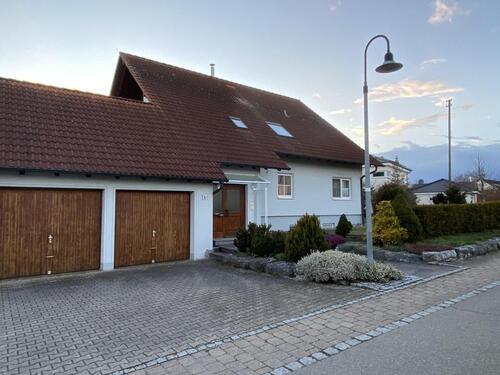 Foto - Schöne 5,5 Wohnung mit EBK mit Garage und Garten