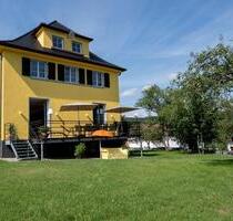 Ferienhaus Villa Traumhaus mit 10 Betten, 3 Bädern, Garten - Hausen am Tann