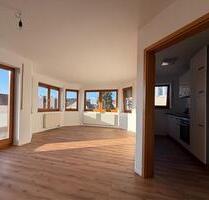 Schöne 3 Zimmer Wohnung mit EBK Garage Balkon in Altensteig