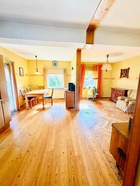 Foto - EFH in Enkirch – 200 m², 2 Garagen, PV-Anlage & Terrasse