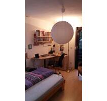 Schönes, helles, möbliertes WG-Zimmer mit Balkon - Bayreuth Bernecker Straße / Insel / Riedelsberg