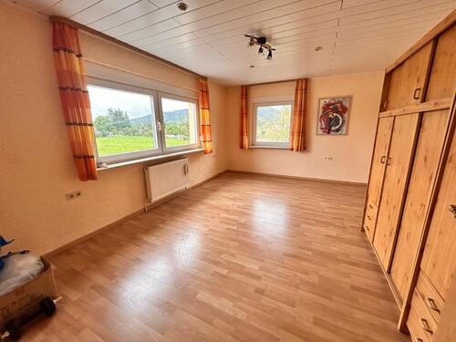 Foto - 5 Zimmer Etagenwohnung zum Kaufen in Neustadt bei Coburg