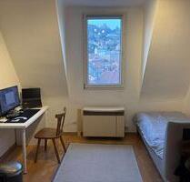 Helles Zimmer in 3er-WG in Stuttgart-Süd