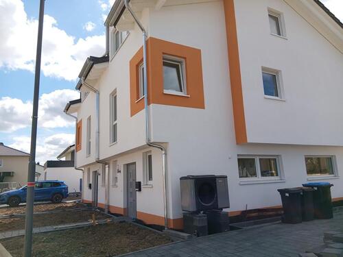 Foto - Doppelhaushälfte ab 01.11.2025 - 1.600,00 EUR Kaltmiete,