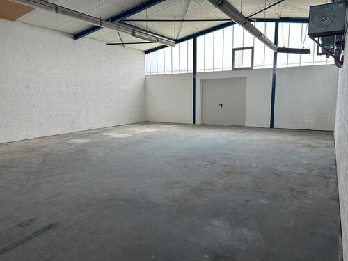 Foto - Lagerraum Lagerhalle Halle Hobbyraum Storrage Stellfläche Produkt