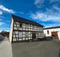 Hofreite, Pferdehaltung, etc. - 290.000,00&nbsp;EUR Kaufpreis, ca.&nbsp; 200,00&nbsp;m&sup2; in Schwalmtal (PLZ: 36318)