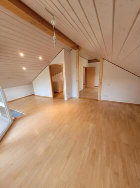 Foto - 1-2 Zimmer-Dachgeschosswohnung in Rudersberg zu vermieten