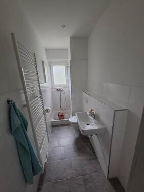 Foto - 3 Zi, 70 qm, 1. OG, Balkon, WG möglich