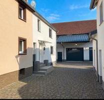 Haus mit Anbau und Werkstatt - 250.000,00&nbsp;EUR Kaufpreis, ca.&nbsp; 102,00&nbsp;m&sup2; in Reiskirchen (PLZ: 35447)