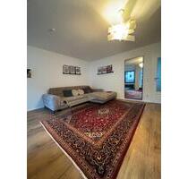 *Renovierte 2-Zimmer-Wohnung mit Küche und Balkon* - Plettenberg