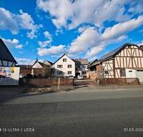 Einfamilienhaus mit kleiner Einliegerwohnung 180qm Wohnfläche - Ehringshausen