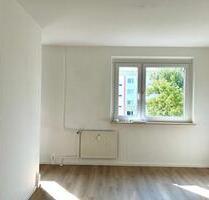 Moderne 5-Raum-Erdgeschosswohnung mit Balkon, Hauswirtschaftsraum & viel Platz in Lusan! - Gera