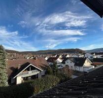 Helle DG-Wohnung mit Loggia & Weitblick – ab 01.02.2026 - Großheubach