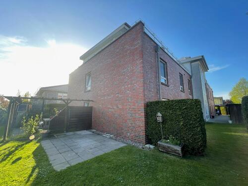 Foto - 2 Zimmer Wohnung mit Terrasse - 950,00&nbsp;EUR Kaltmiete, ca.&nbsp; 83,00&nbsp;m&sup2;