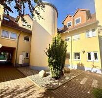 attraktive 1- Raumwohnung mit Einbauküche und Stellplatz in gepflegter Lage - Ballenstedt