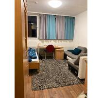 Einzimmerwohnung - 390,00&nbsp;EUR Kaltmiete, ca.&nbsp; 21,00&nbsp;m&sup2; in Leipzig (PLZ: 04277) Süd