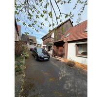 Einfamilienhaus mit Großen Grundstrück und möglichen Bauplatz - Unterpleichfeld