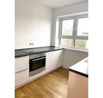 Aufzug*EBK*Balkon*moderne Heizung* - Frankfurt am Main Niederrad