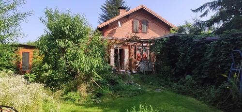 Foto - Bahnwärterhaus von ca. 1900 in schöner Alleinlage bei Apolda