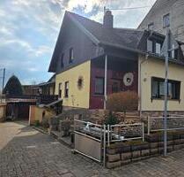 Vermietetes Zweifamilienhaus - stabile Kapitalanlage - Merchweiler