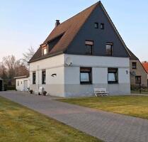 2-Familien-Haus mit fast 3000 qm Grundstück - Delmenhorst Bungerhof