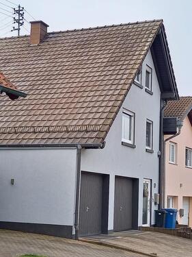 Foto - Haus zu Vermieten - 850,00 EUR Kaltmiete,