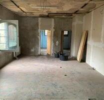 Großer Lagerraum, Keller, 2 Garagen und Hoffläche - Trier Feyen-Weismark