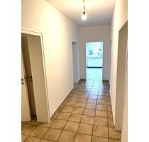 Helle 4 Zimmer EG Wohnung in Waldhausen, renoviert & mit Balkon - Mönchengladbach Nord