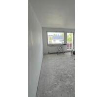 Kernsanierte 2 -Zimmerwohnung mit Balkon -> 65qm - Leverkusen Bergisch Neukirchen