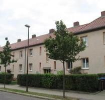 Kleine sanierte 2-Raumwohnung mit Garten u. Dusche - seniorenorientiert - Fr.-Nietzsche-Straße 45 - Naumburg (Saale)