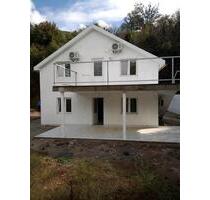 Ein legales Haus in Montenegro steht zum Verkauf. - Gaimersheim