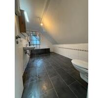 Modernisierte 1,5 Zimmer DG Wohnung am Wittringer Wald - Gladbeck Brauck