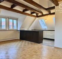 Stilvolle 2-Zimmer-Dachgeschosswohnung mit Empore im Herzen von Bad Mergentheim