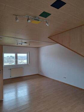 Foto - Dachgeschoßwohnung in Steinwenden zur Miete