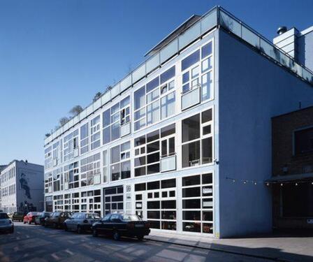 Foto - Tiefgaragenstellplatz in der Bernstorffstraße.